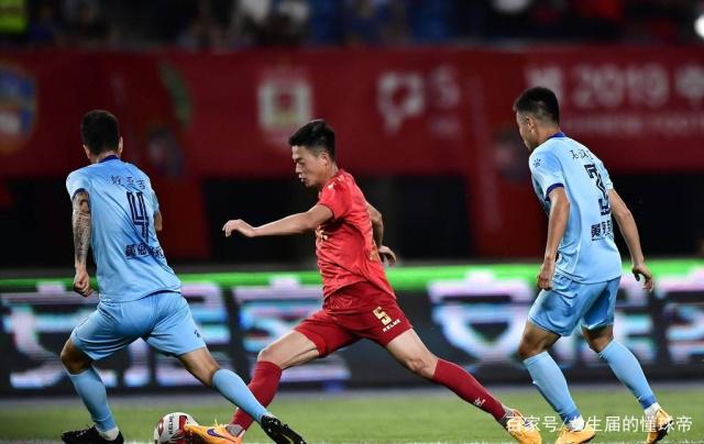 mk体育APP-狼队后防漏洞频现，主帅表态将加强训练(野狼出击大战组织)