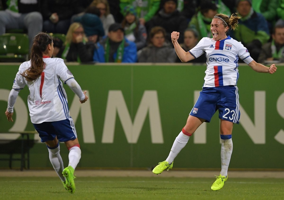 坎昆维黛罗表现抢眼，助巴黎胜出