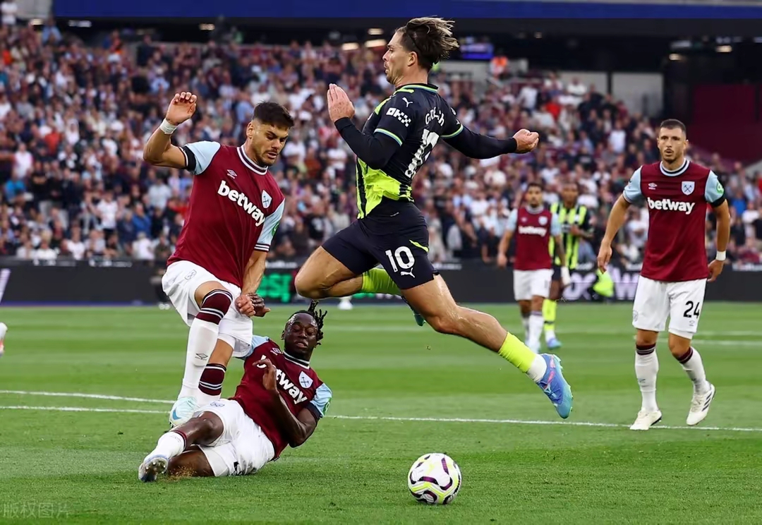 包含英格兰大胜乌克兰，小组第三出局的词条