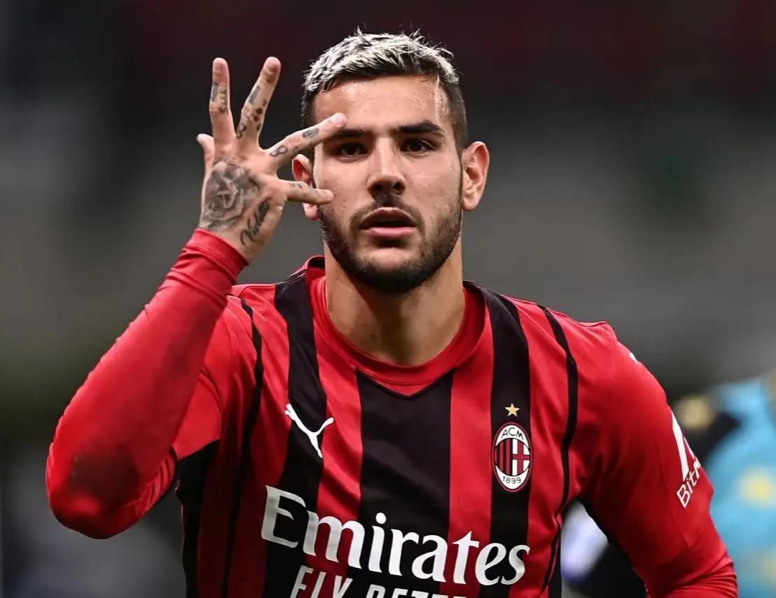 包含萨索洛惊险逼平AC米兰，球迷期待更好表现的词条