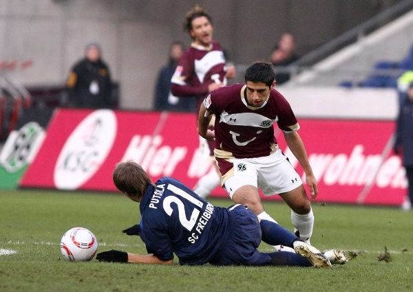 沙尔克主帅下课传闻，球队战绩堪忧的简单介绍