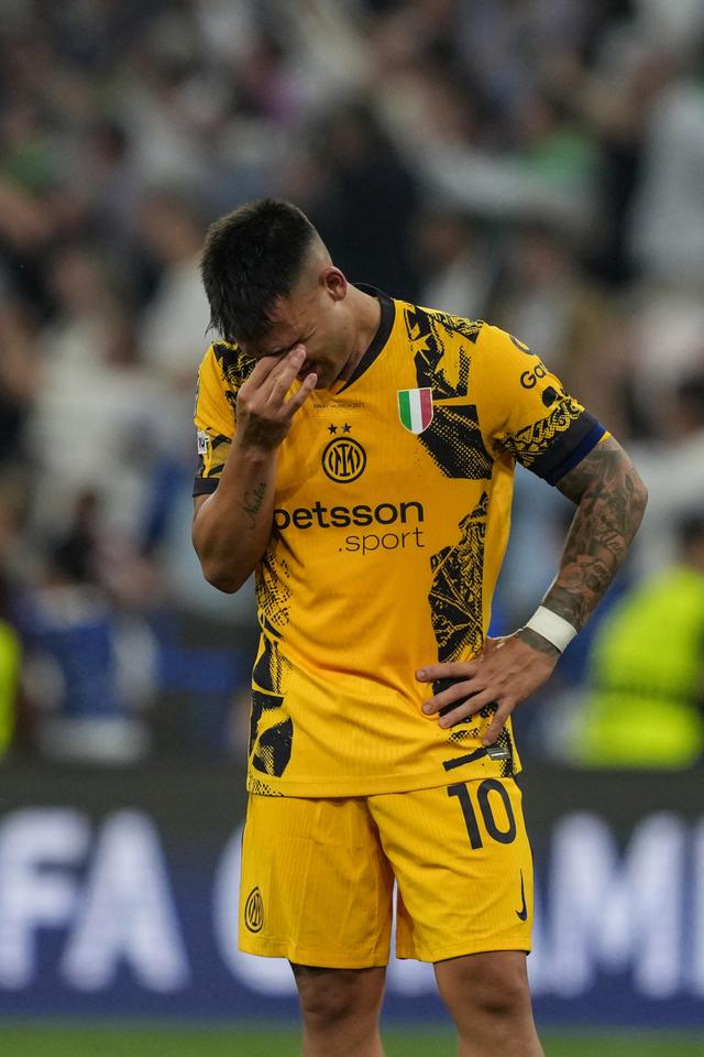 包含巴黎圣日耳曼队长受伤，或将缺席关键比赛的词条