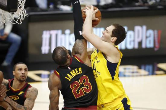 关于步行者队员接受手术治疗，赛季报销的信息