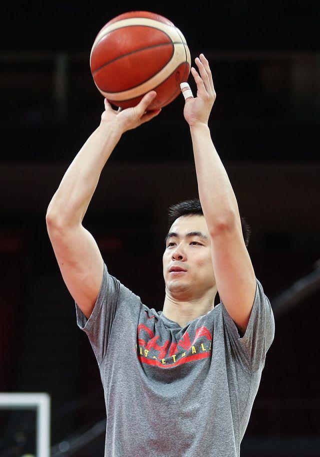 包含阿尔巴尼亚险胜晋级，团结拼搏实力得到检验的词条